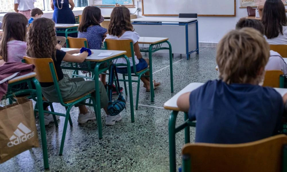 Δυσοίωνες προβλέψεις για την Ελλάδα: Υπογονιμότητα και συνειδητή ατεκνία τείνουν να… εξαφανίσουν τους μαθητές της Α’ δημοτικού